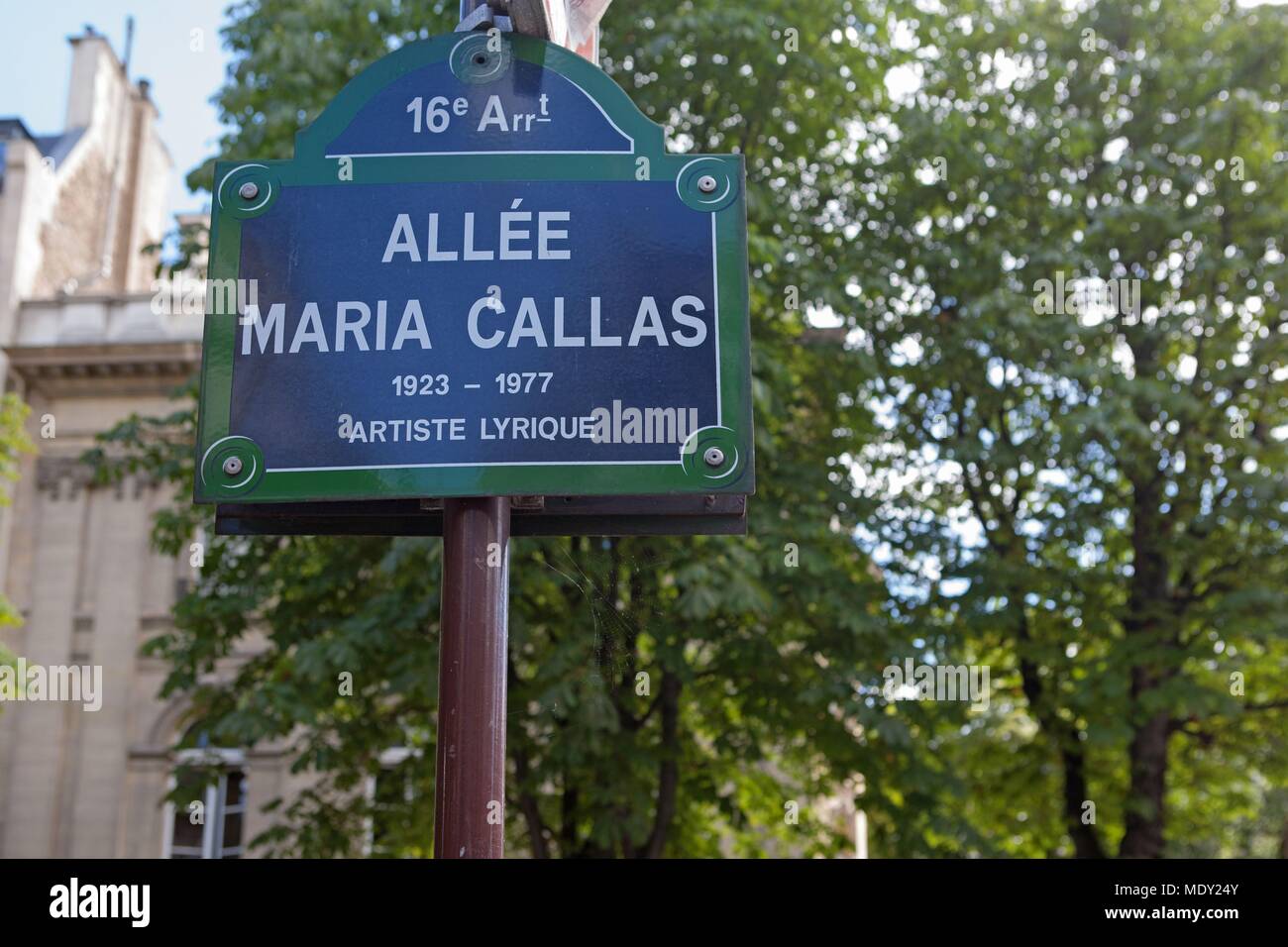 Paris, allee maria callas, in front of the Avenue Georges Mandel sign, signage, street plaque Stock Photo