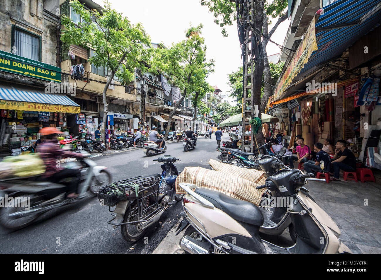 Old quarter hanoi vietnam hi-res stock photography and images - Alamy