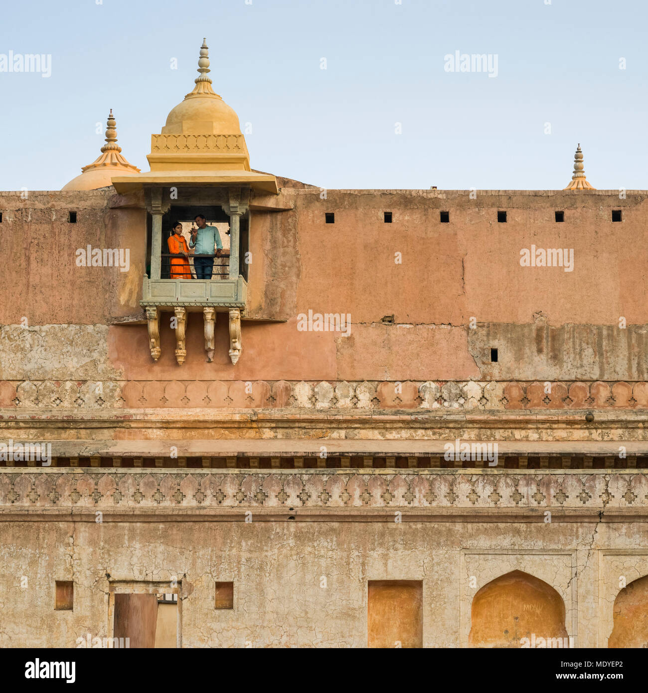 Women in front amer fort jaipur hi-res stock photography and images - Alamy