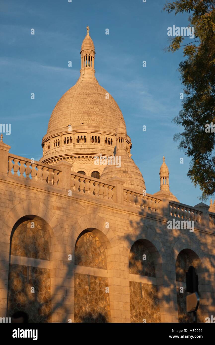 Paris, Montmartre, rue azais , Square Nadar and Sacré Coeur Stock Photo -  Alamy