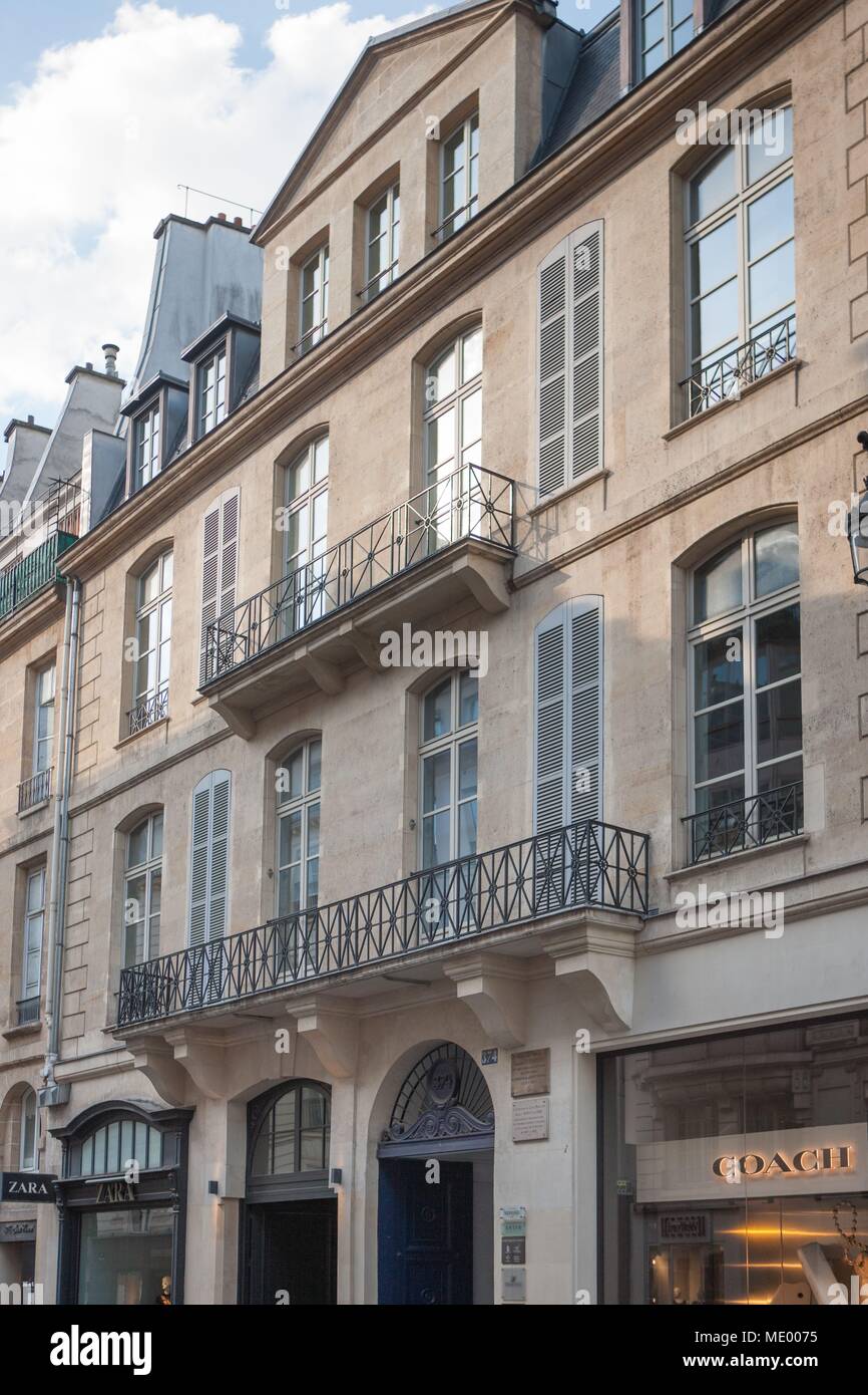 Paris, 1th arrondissement, 374 rue saint-honoré, hotel particulier, salon  of madame Geoffrin Stock Photo - Alamy