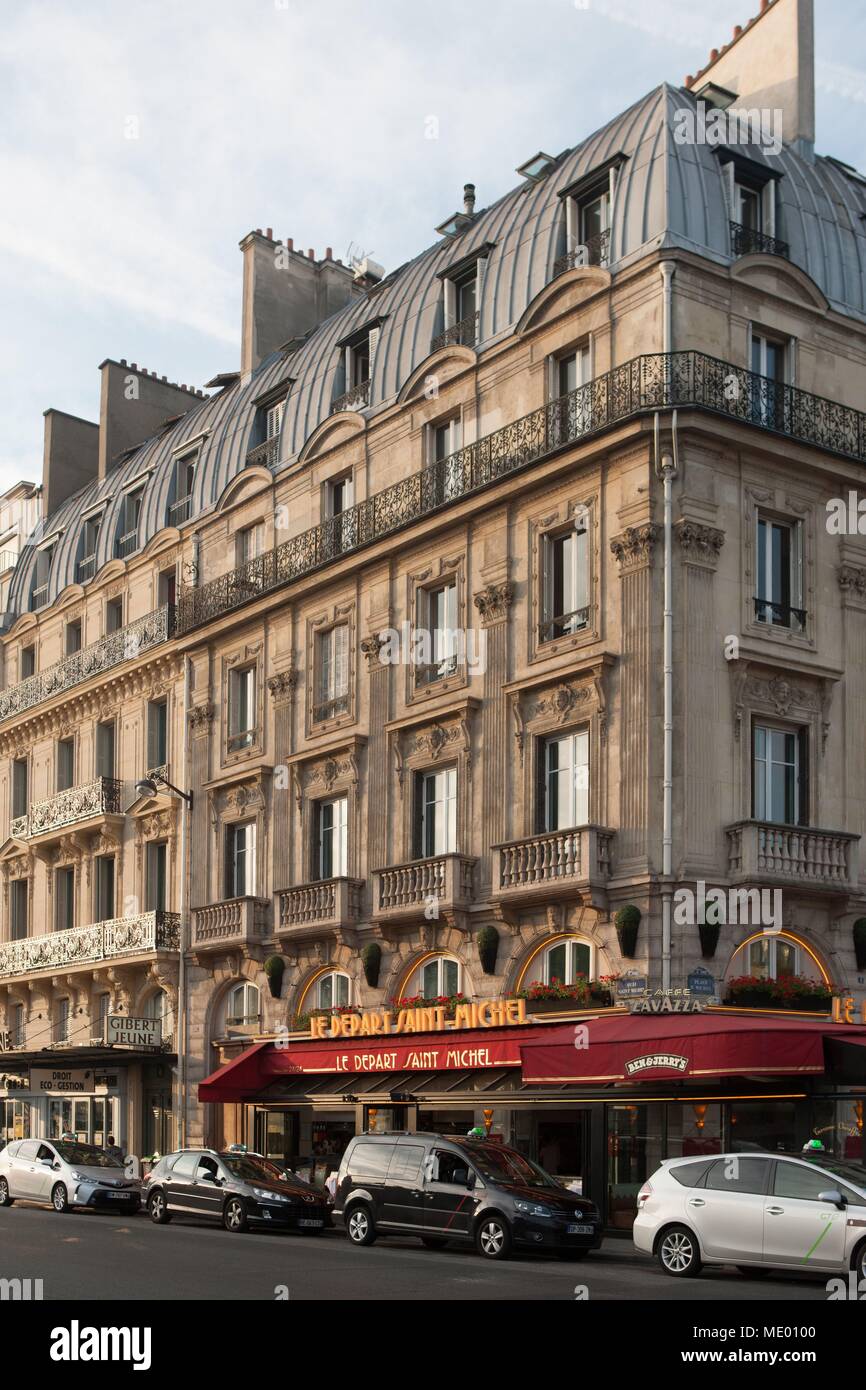 Paris, 40 quai Saint Michel, Sand lived at the 5th floor of this building, just above the