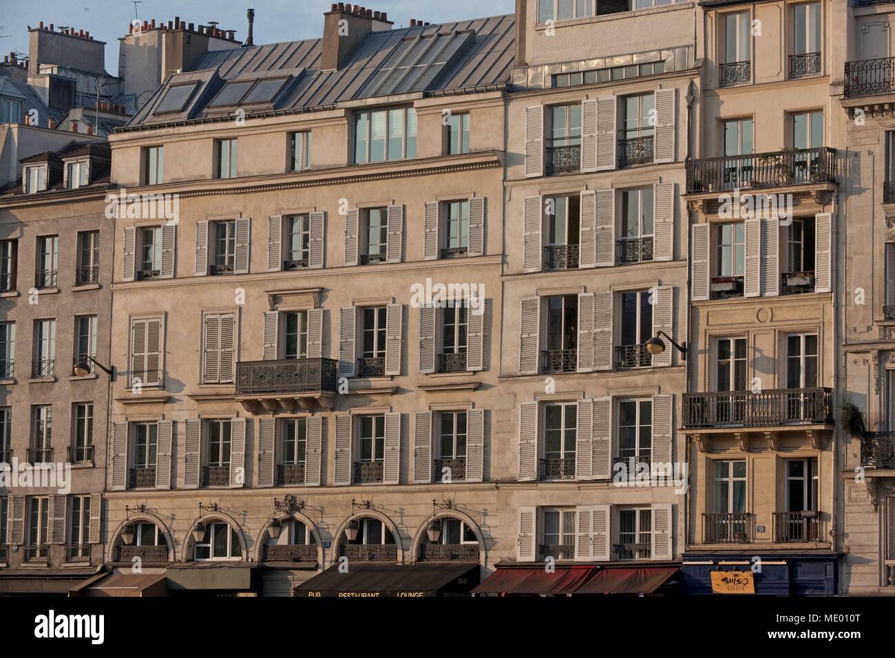 Quai Saint Michel High Resolution Stock Photography and Images Alamy