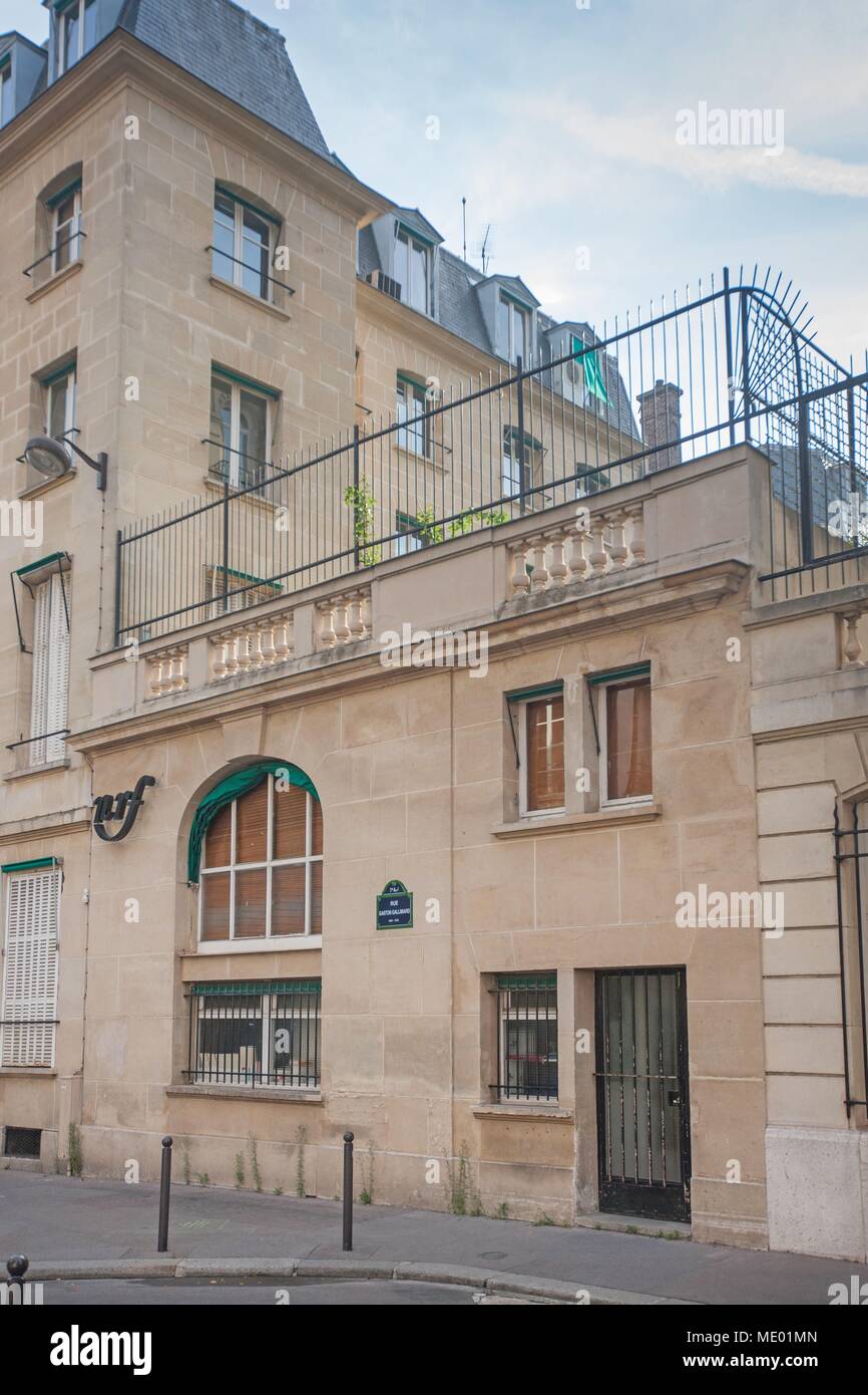 Paris, 5 rue gaston gallimard, autrefois rue sebastien bottin, building des  editions gallimard, nrf Stock Photo - Alamy