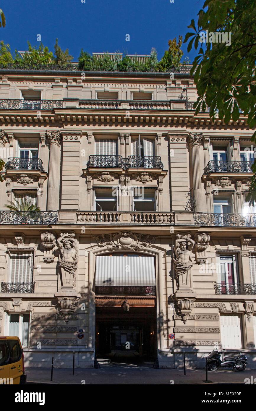 Paris, 8th arrondissement, 4 avenue hoche, building where lived Paul