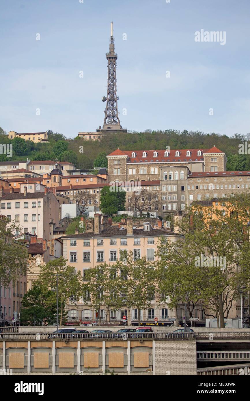 France, Lyon, colline de fourviere, Quai Romain Rolland, Quays of the