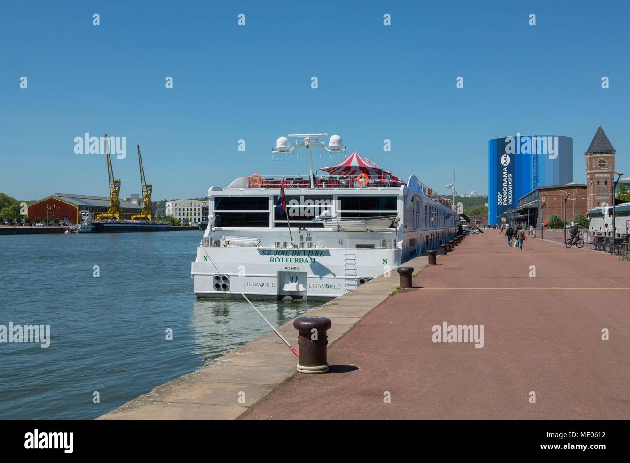 France, Rouen, quay, Promenade Normandie-Niemen, Panorama XXL, artist: Yadegar Asisi, former docks restored, restaurant Le Marégraphe Stock Photo