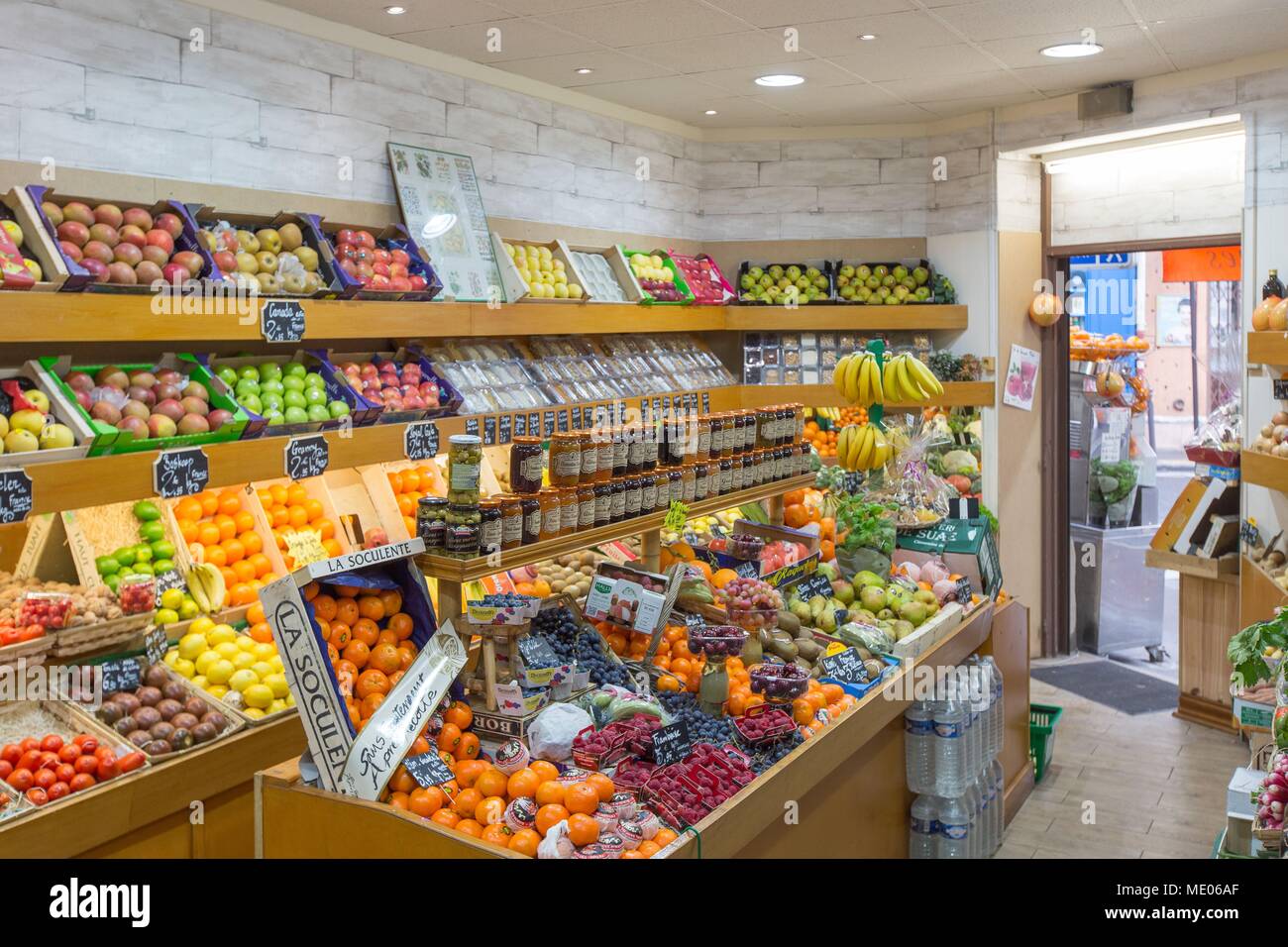 Paris, shops food, shop, fruits and vegetables market, greengrocer's ...
