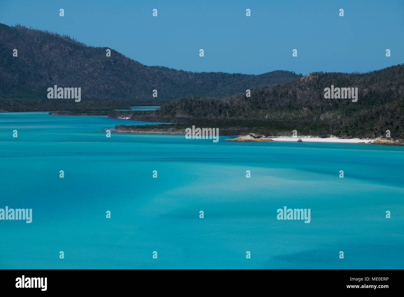 Turquoise waters of the Coral Sea at the Whitsunday Islands in Queensland, Australia Stock Photo