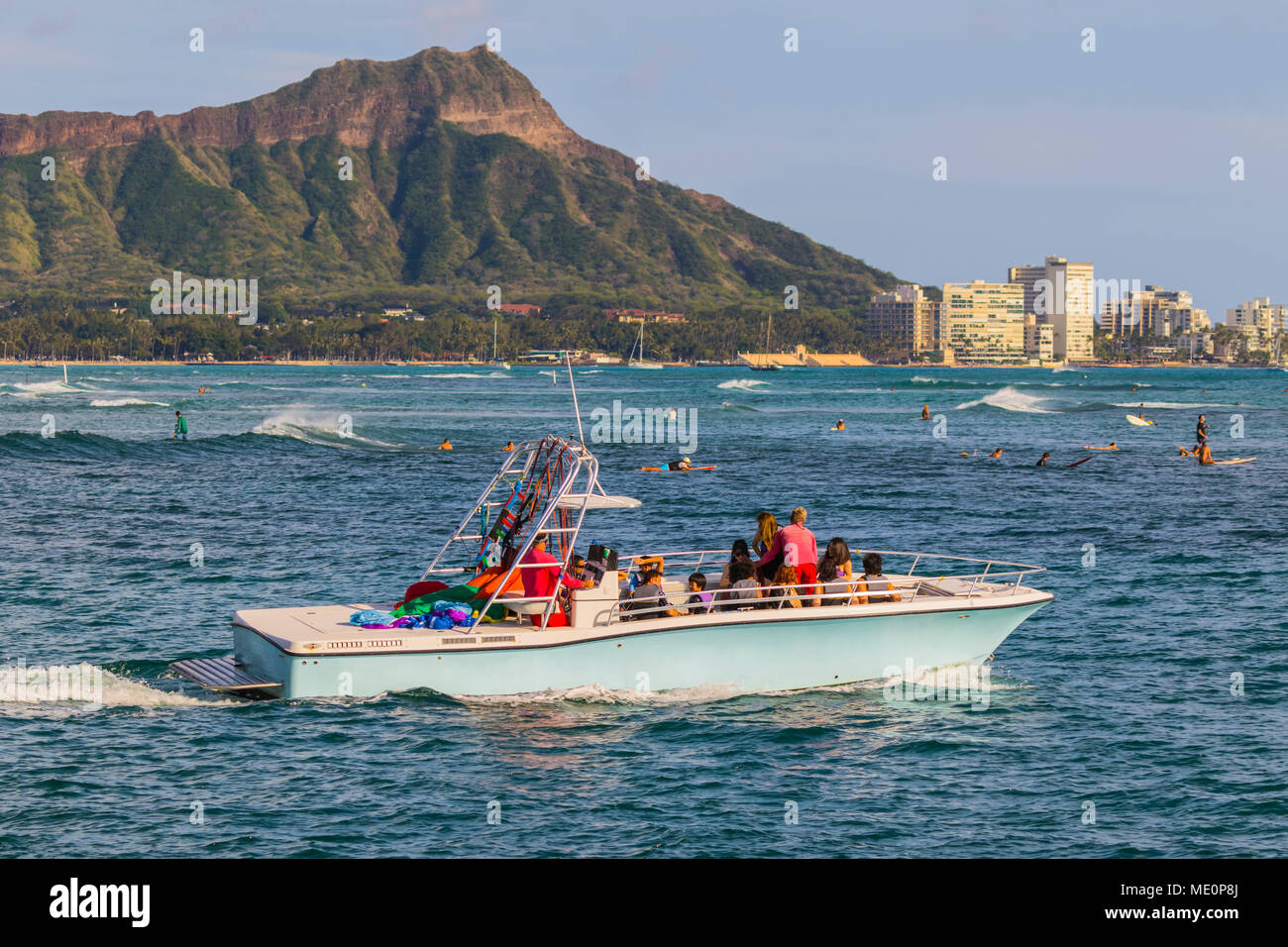 Diamond head view from boat hi-res stock photography and images - Alamy