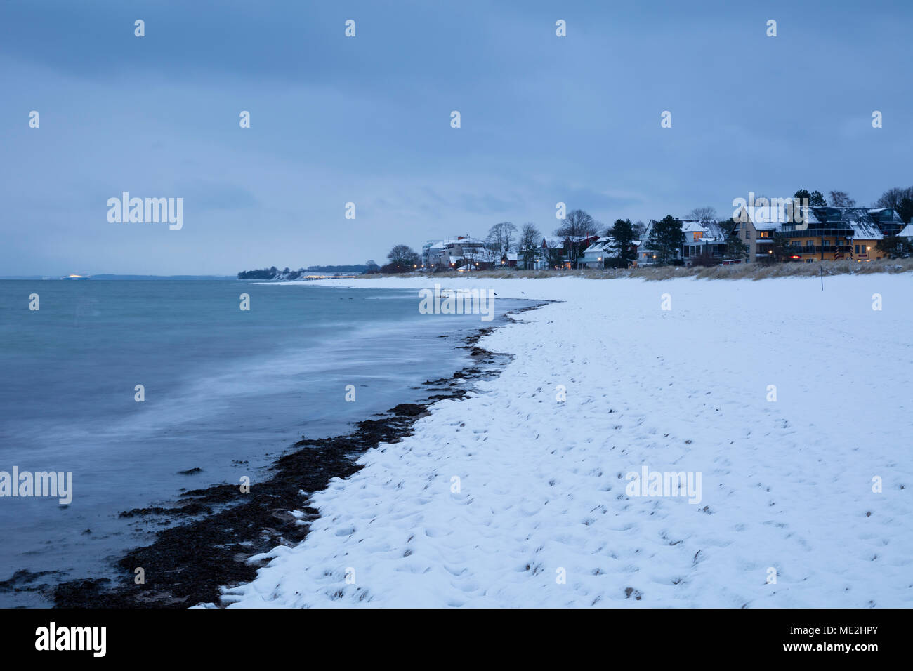 Snow on the baltic sea coast, Niendorf, Timmendorfer Strand, Lübeck Bay, Schleswig-Holstein, Germany Stock Photo