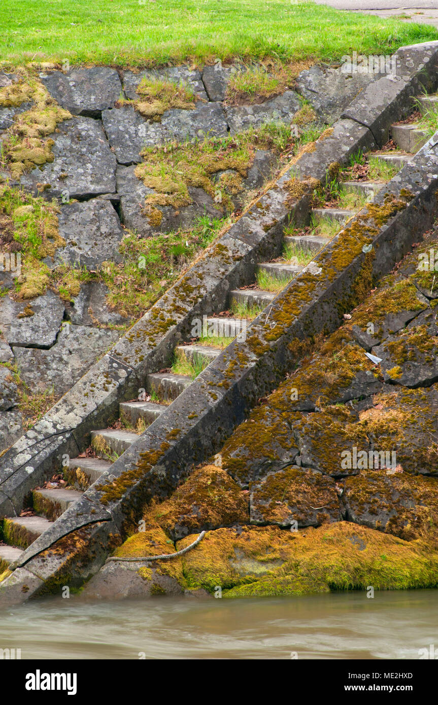 Lock stairs rockwork, Cascade Locks Marine Park, Cascade Locks