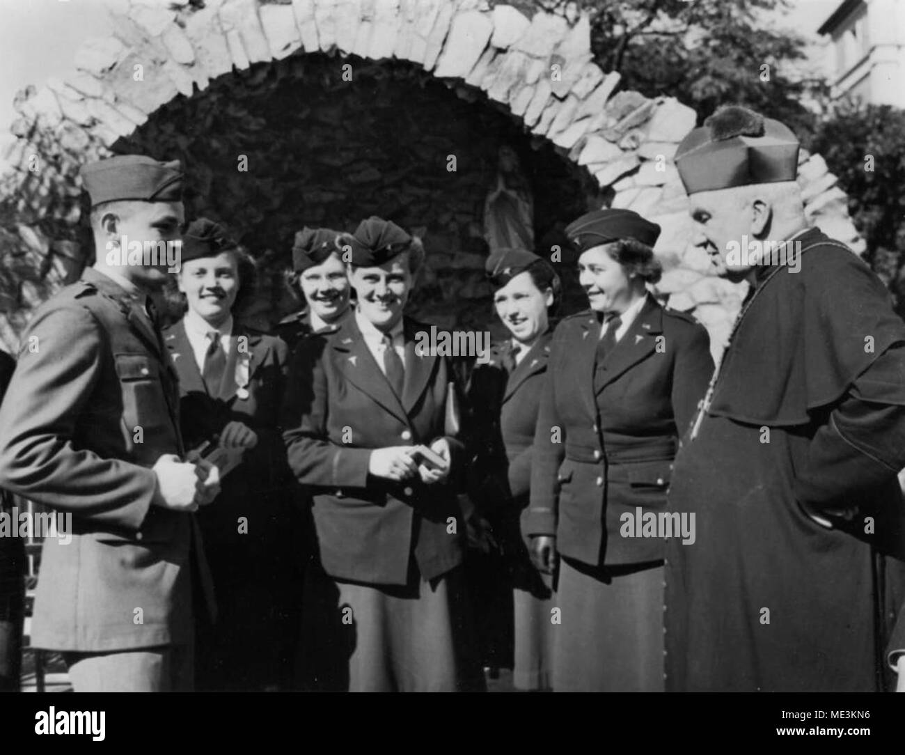 Army nurses hi-res stock photography and images - Alamy