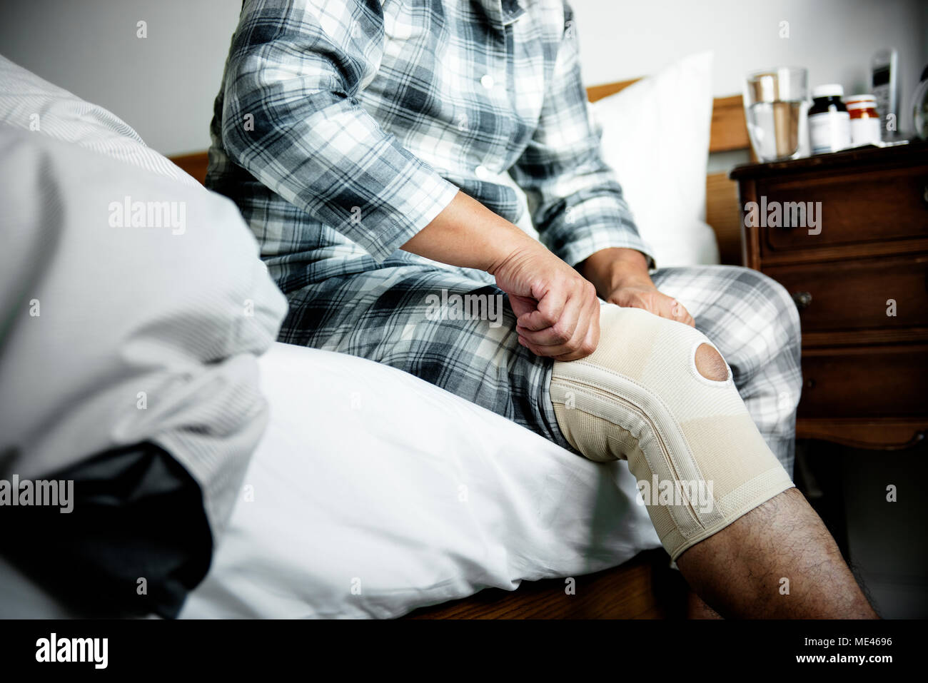 Knee pillow hi-res stock photography and images - Alamy