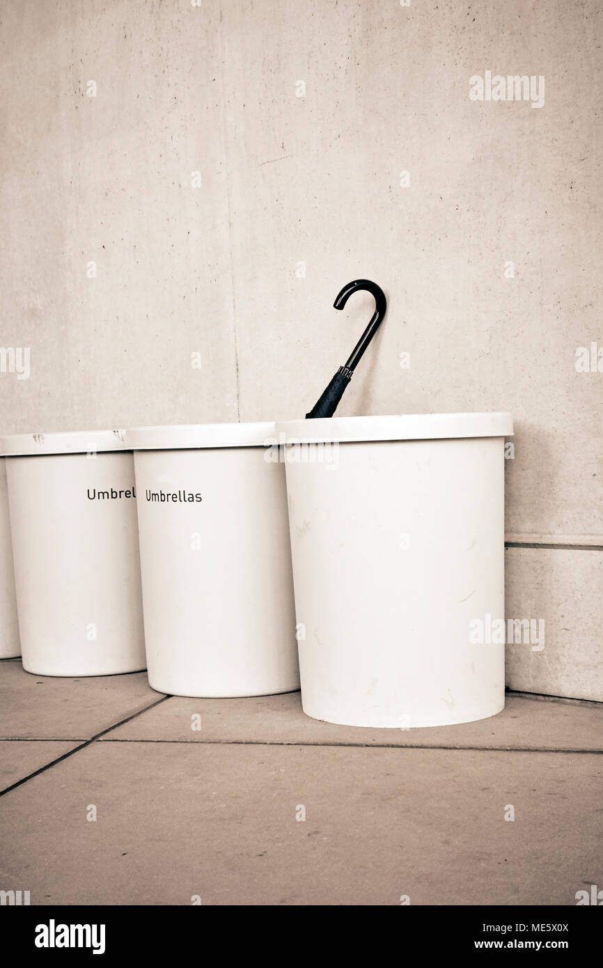 Umbrella stand hires stock photography and images Alamy