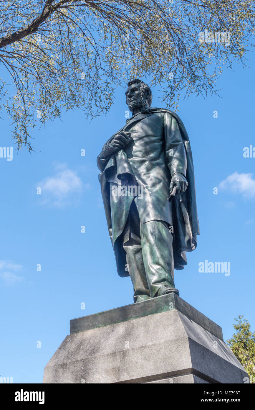 Abraham Lincoln Bronze Statue in Union Square, NYC, USA Stock Photo Alamy