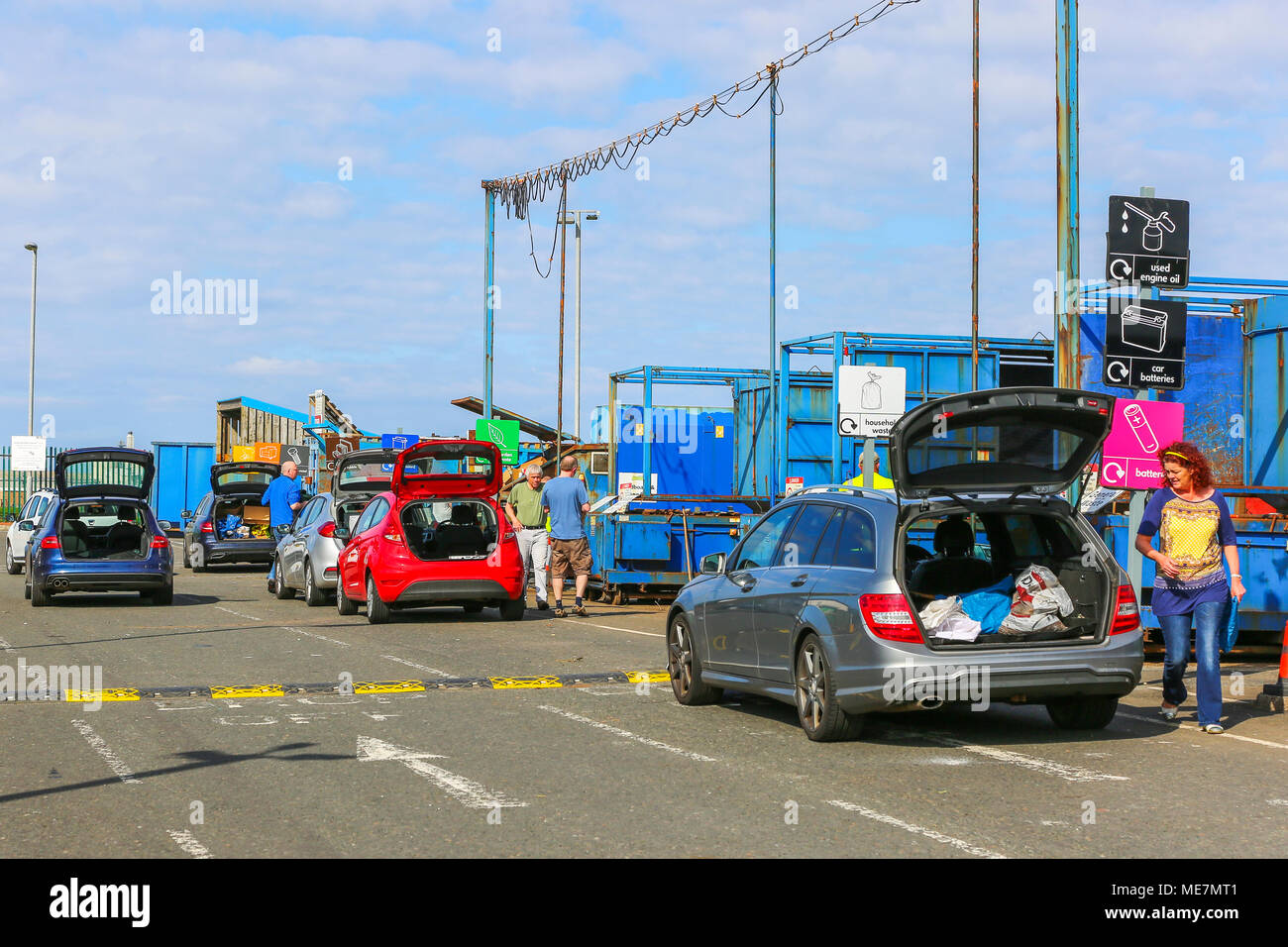 Public dustbin hires stock photography and images Alamy