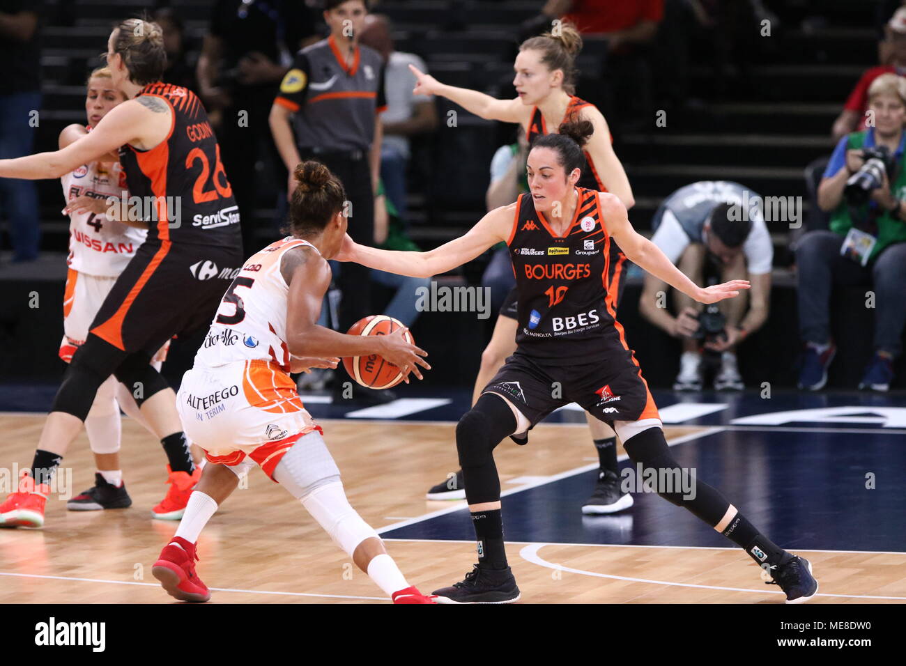 Paris, France. 21st Apr, 2018. Sarah Michel (R) in action during the France  Women's Basketball Cup between Tango Bourges basket and Flammes Carolo  Basket Ardennes in AccorHotel Arena of Paris. Credit: Elyxandro