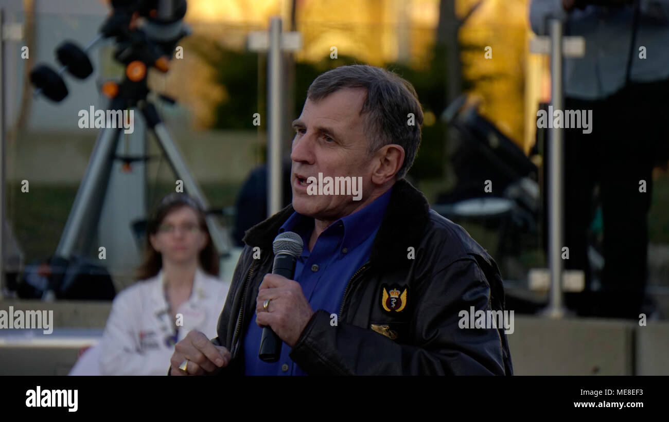 Ontario, Canada, 21 April, 2018. Dr. Dafydd Rhys 'Dave' Williams, retired Canadian CSA astronaut, speaking at Ontario Science Centre on International Astronomy Day, April 21, 2018 Credit: CharlineXia/Alamy Live News  Stock Photo