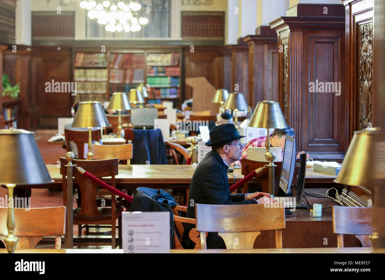 New York, USA. 18th Apr, 2018. People search for information at the ...