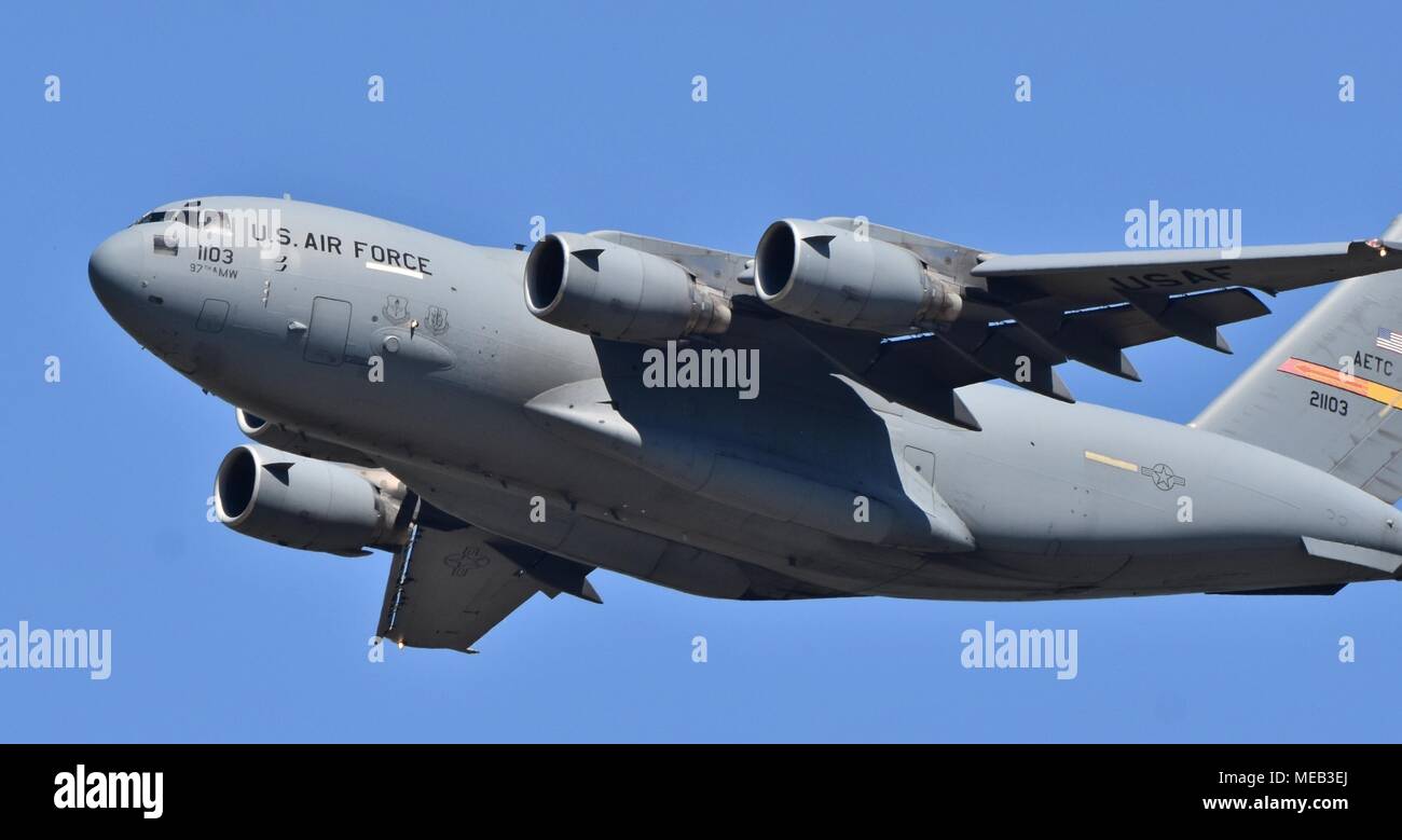 A U S Air Force C 17 Globemaster Iii Cargo Plane Flying A Sortie This C 17 Belongs To The 97th Air Mobility Wing From Altus Air Force Base Stock Photo Alamy