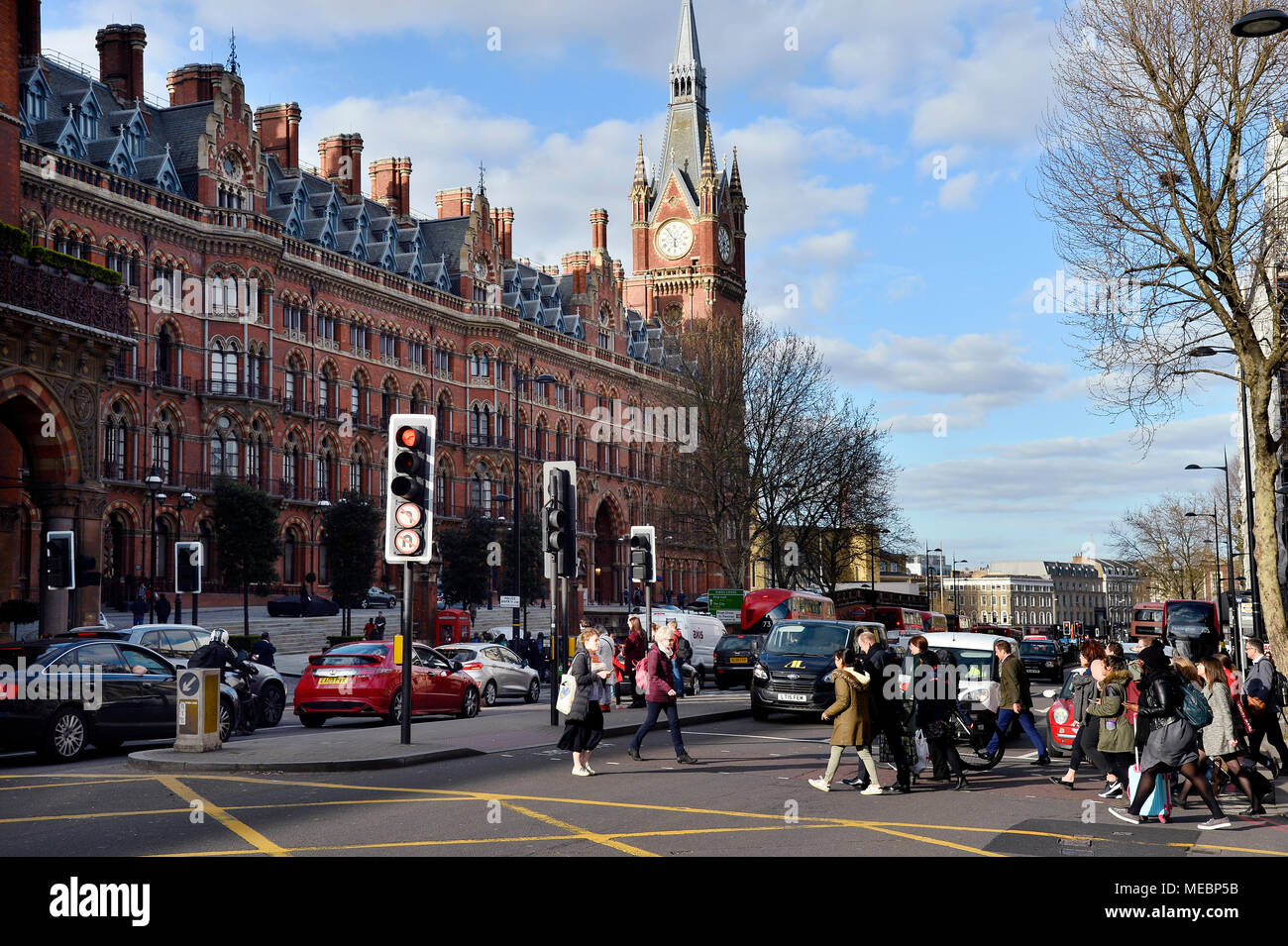 Traffic on Euston Street - London - England Stock Photo - Alamy