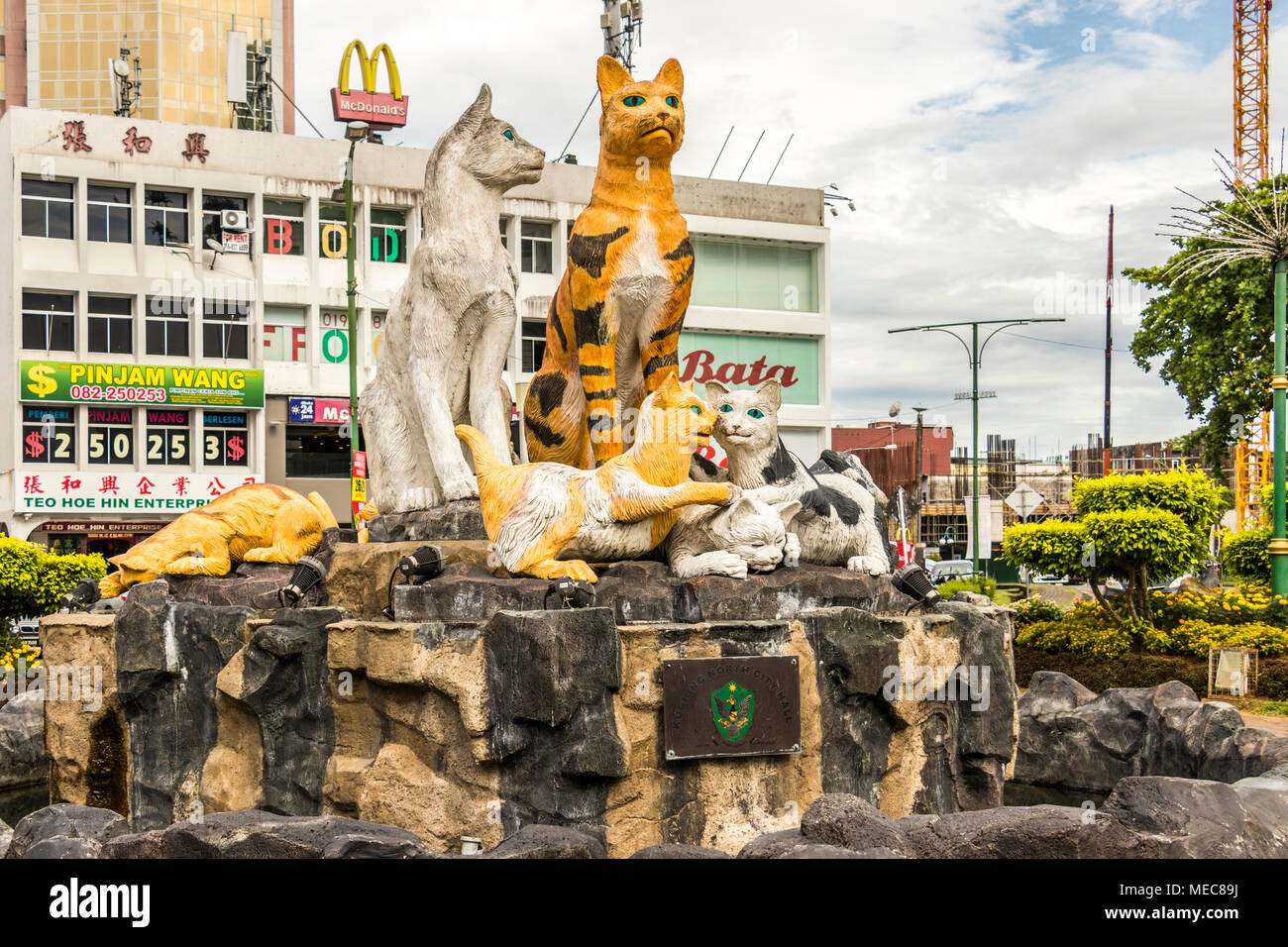 Statues of Kuching cats Kuching Sarawak Borneo Stock Photo Alamy