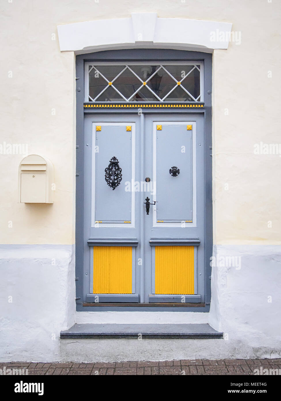 Victorian Era Style House Wooden Doors Stock Photo 181035136 Alamy