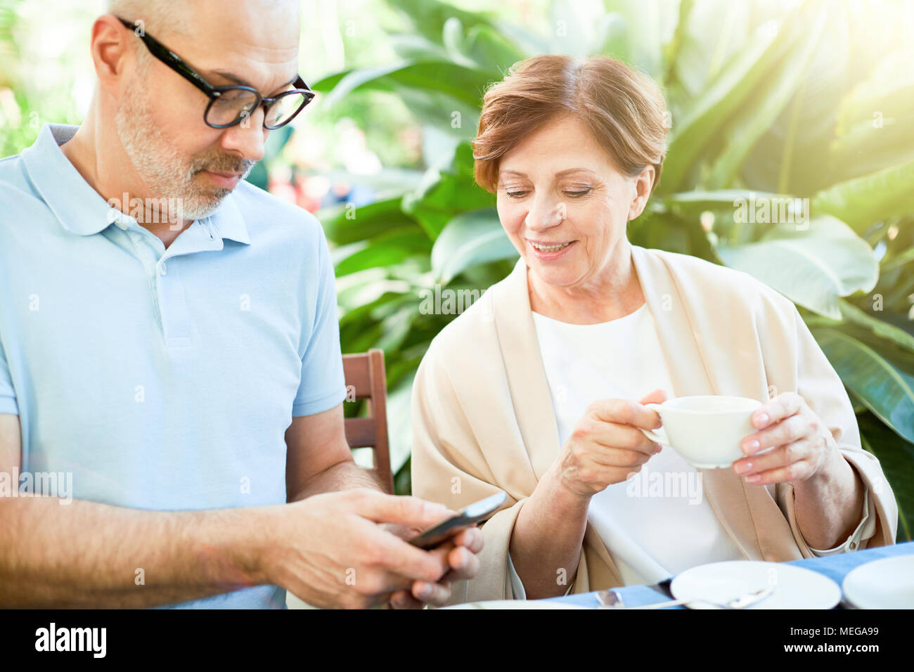 Reading Notification Notification retired hi-res stock photography and images - Alamy