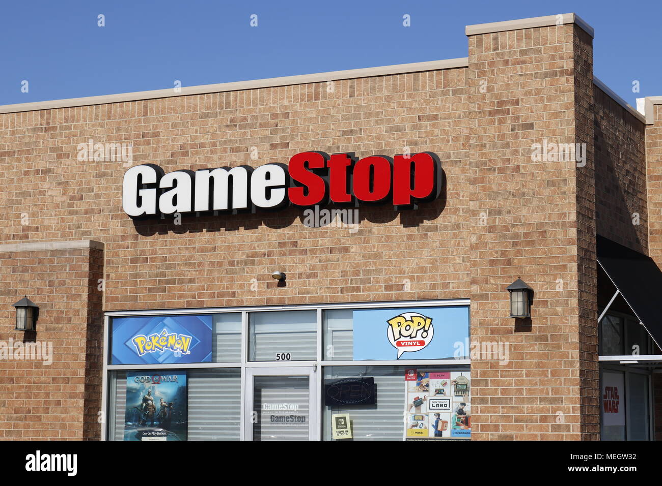 greenville circa april 2018 gamestop strip mall location gamestop is a video game and electronics retailer i MEGW32