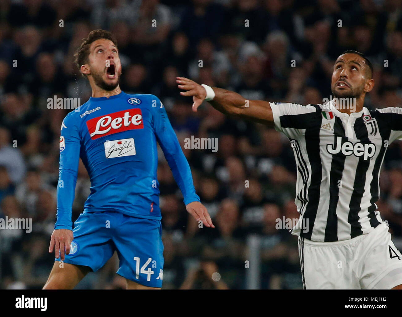 Turin, Italy. 22nd Apr, 2018. Dries Mertens and Mehdi Benatia of Juventus during the Italy Serie A soccer Match , Juventus - Napoli at Allianz Stadium Turin Italy April 22 2018 Credit: agnfoto/Alamy Live News Stock Photo