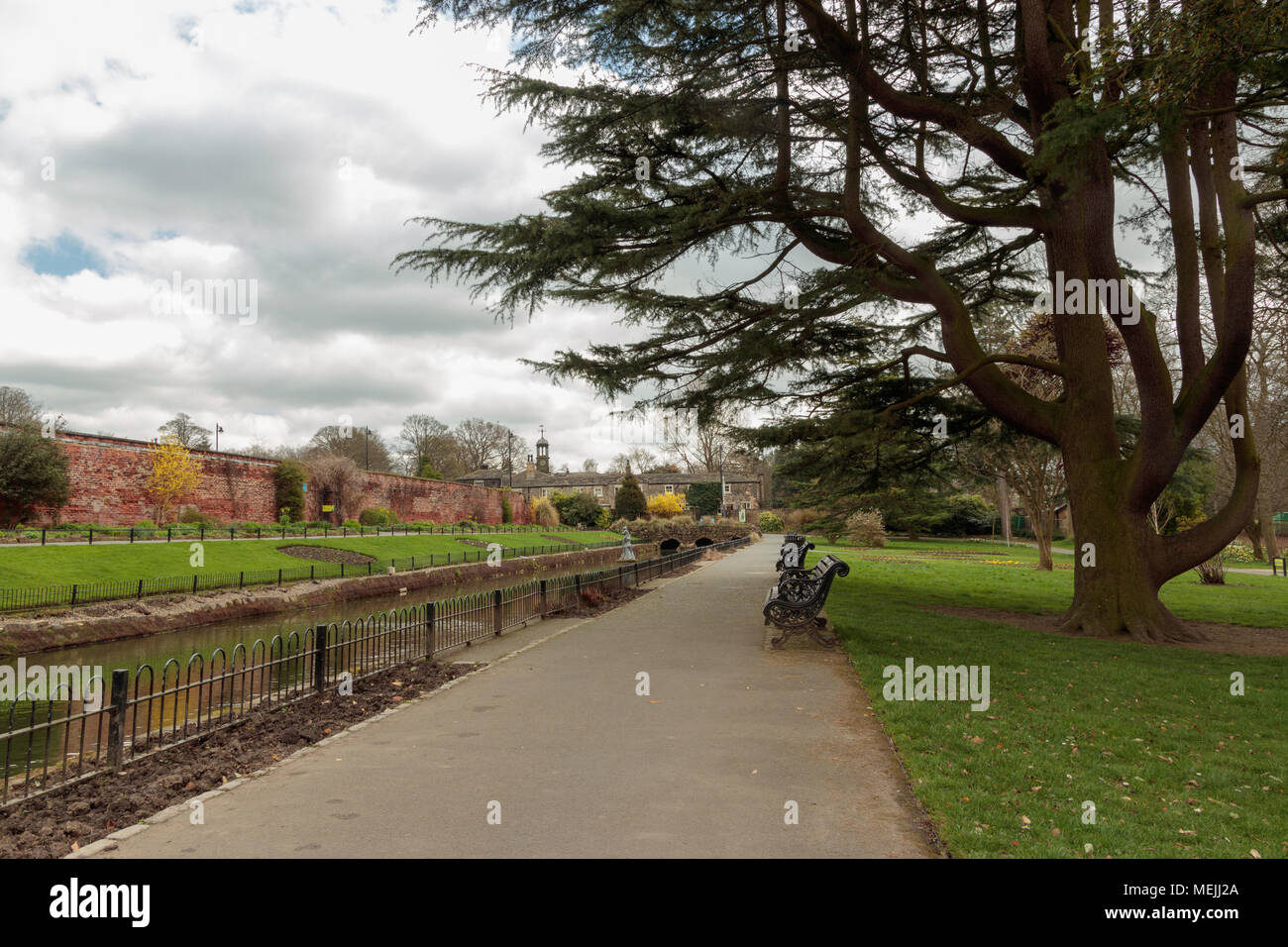 View of water features, Canal Gardens, Roundhay Park Stock Photo