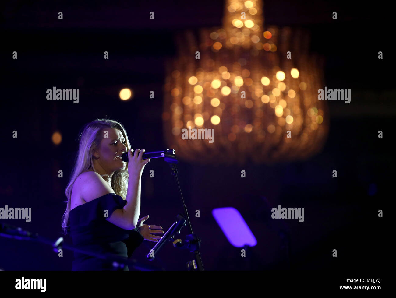 Lusaint Singer Performance Lusaint performs on stage hi-res stock photography and images - Alamy