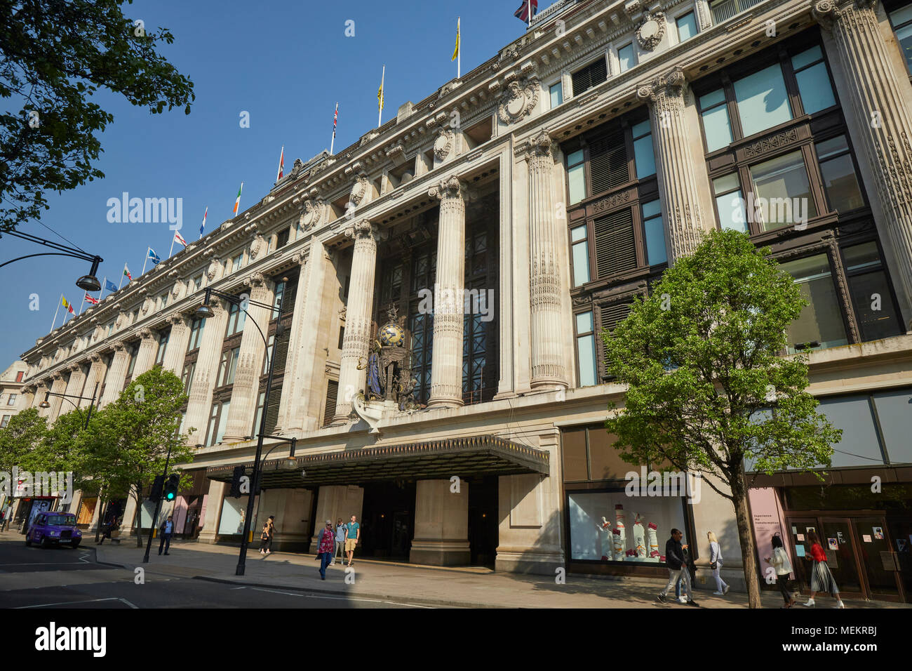 Selfridges london exterior hires stock photography and images Alamy