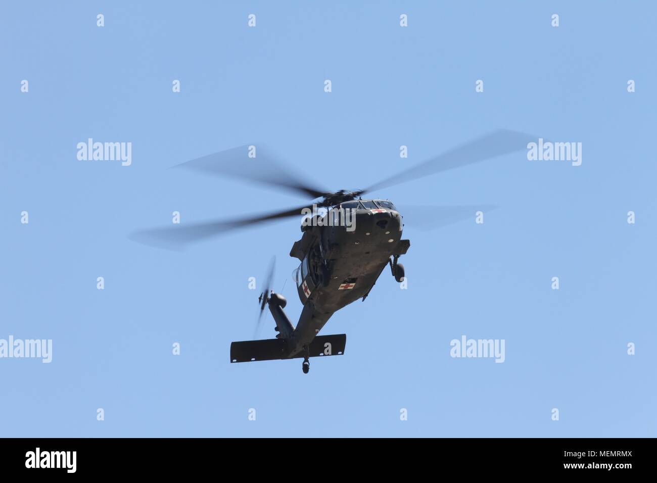 A HH-60M MEDEVAC flown by Soldiers with the 2-501st General Support ...