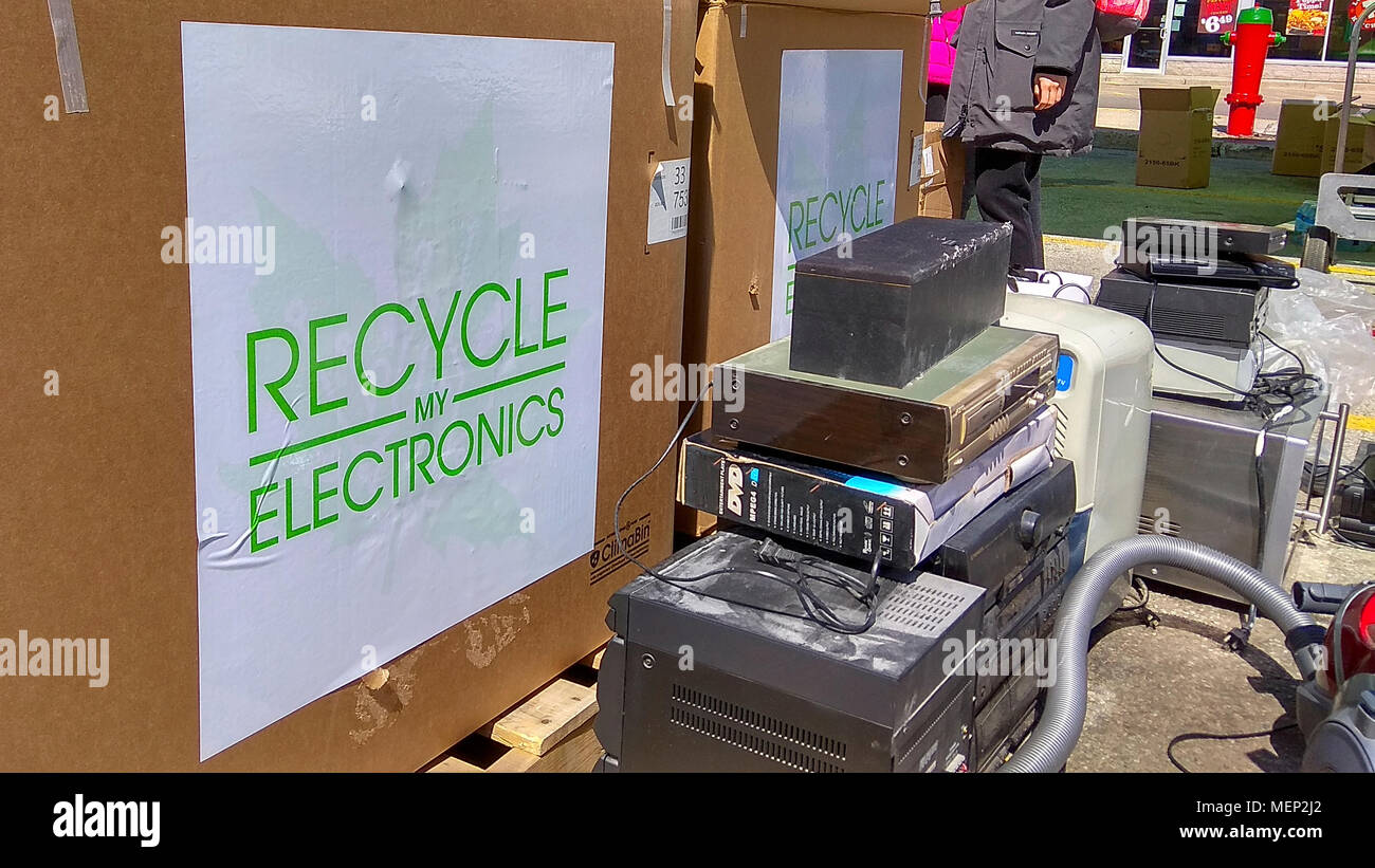 Electronic waste ready for recycling.  Abandoned, rubbish, electronic junk, Recycling Electronics Stock Photo