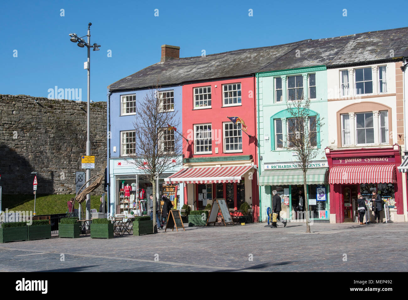Shops in caernarfon town centre hires stock photography and images Alamy