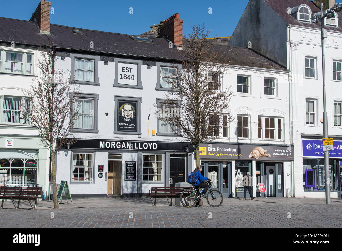 Shops in caernarfon town centre hires stock photography and images Alamy