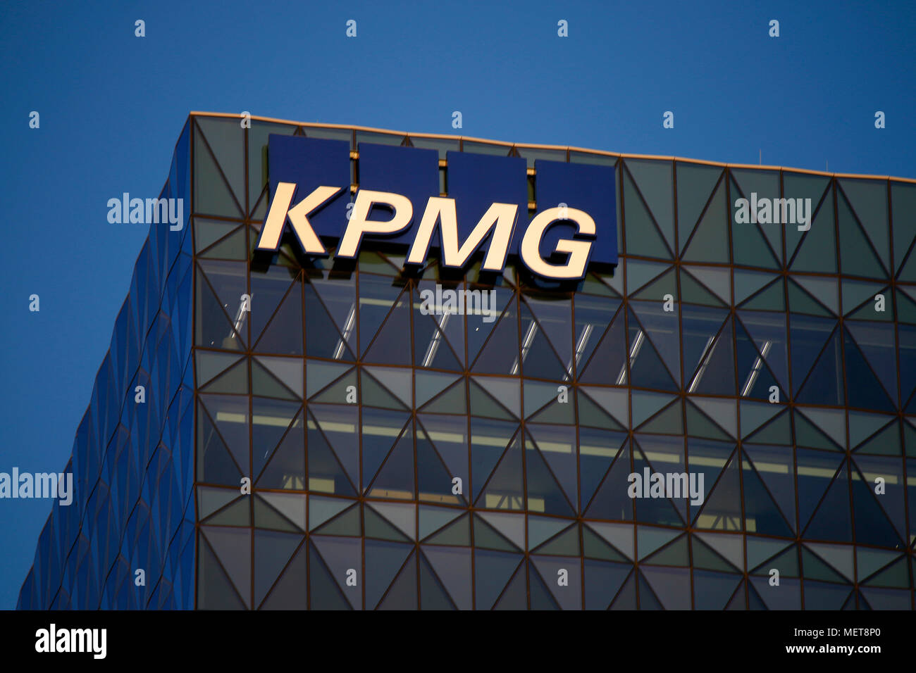 Kpmg logo hires stock photography and images Alamy