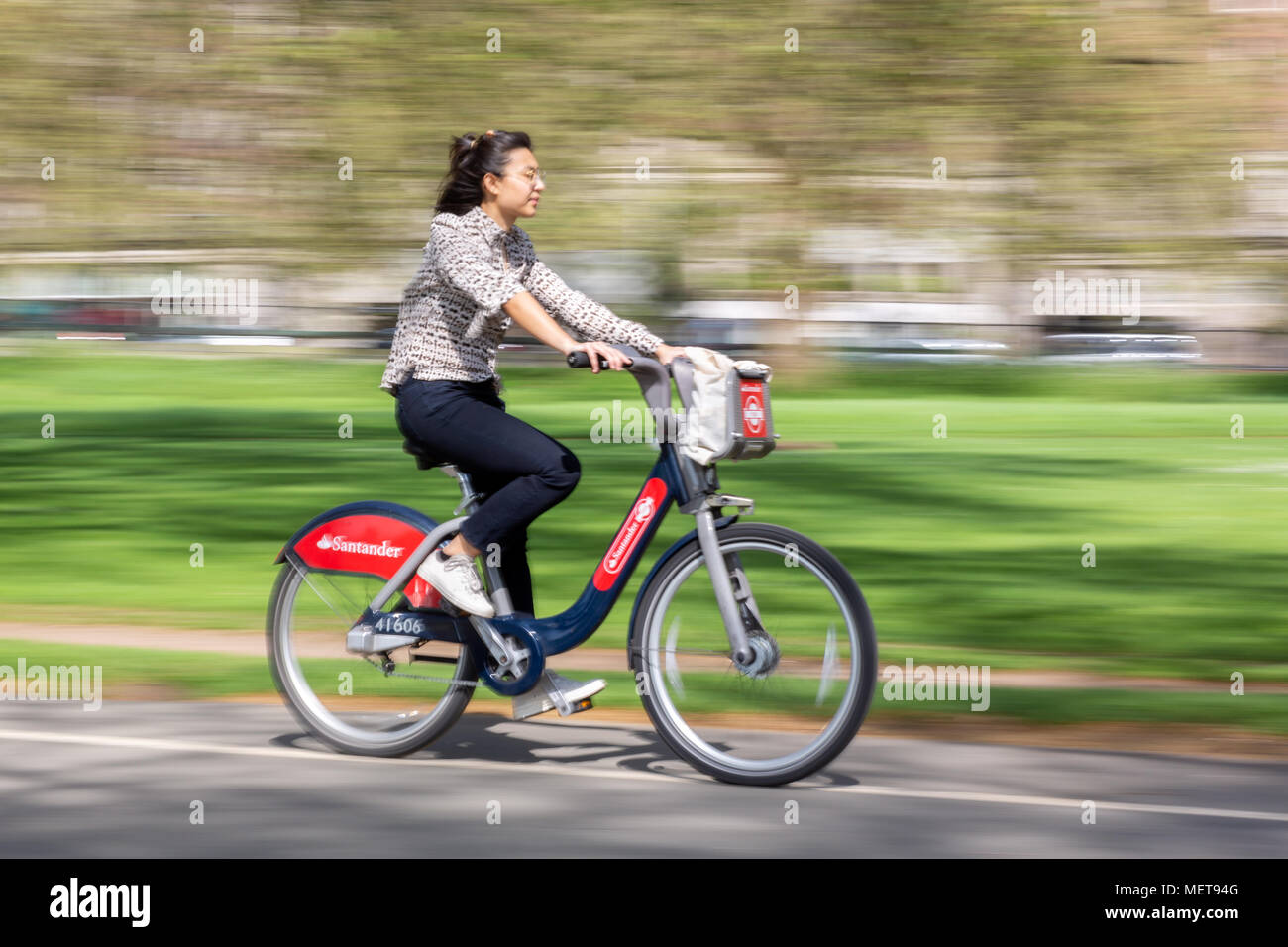 London hire cycle hires stock photography and images Alamy