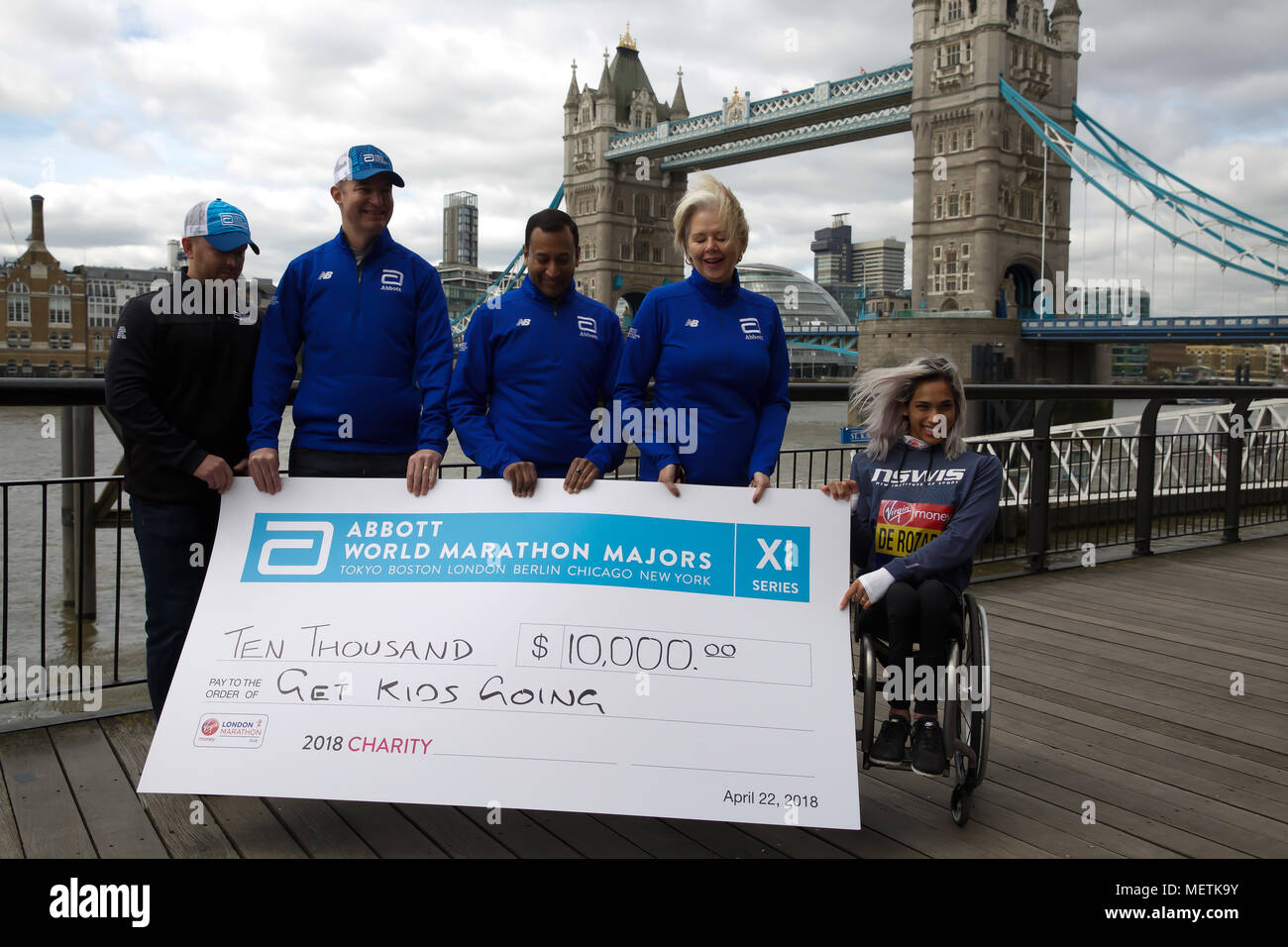London,UK,23rd April 2018,Abbott World Marathon Majors photocall by Tower Bridge.Credit Keith Larby/Alamy Live News Stock Photo