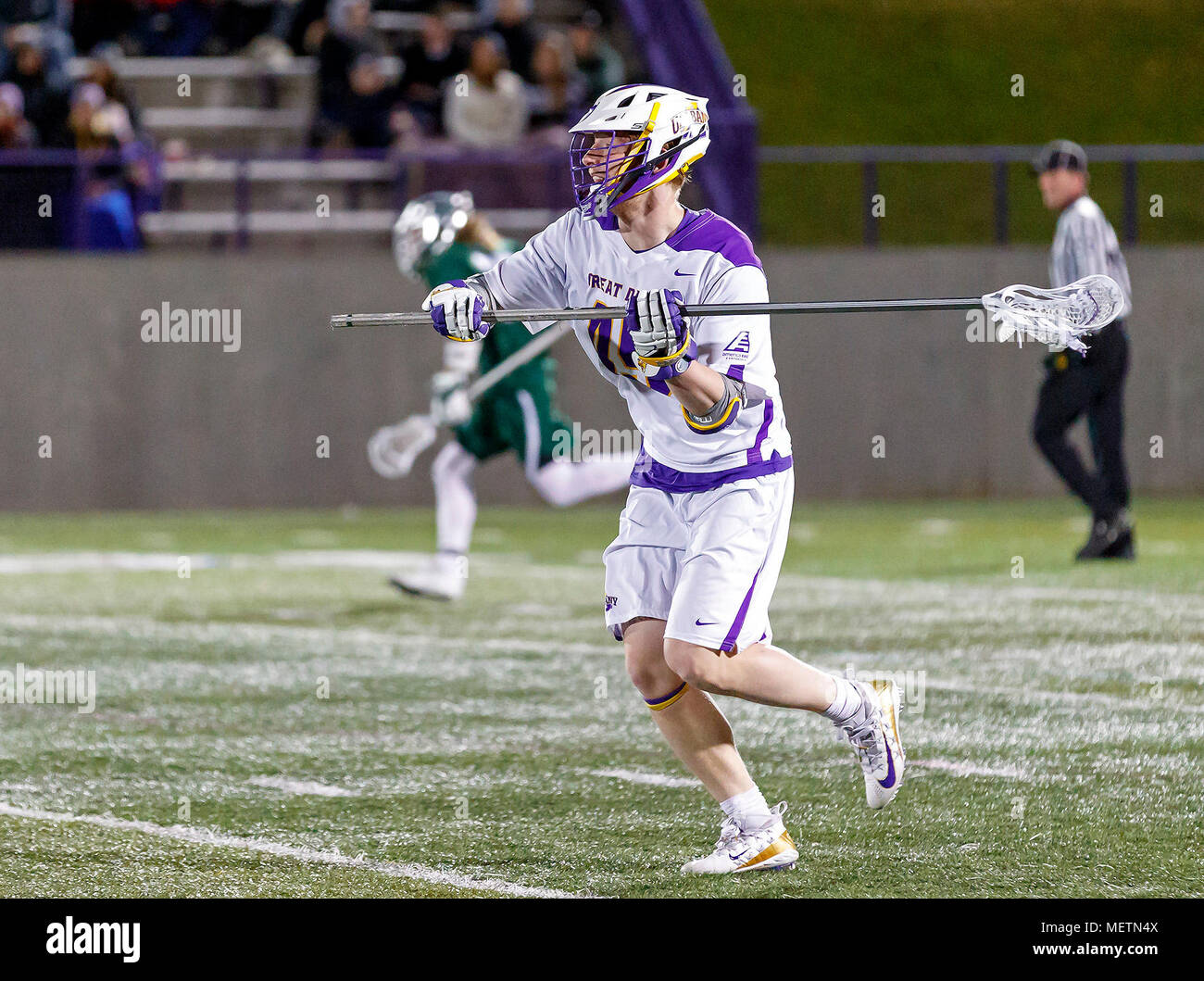 Albany, NY, USA. 20th Apr, 2018. AJ Kluck (#45) looks to clear as UAlbany Men's Lacrosse defeats Binghamton 18-7 on Apr. 20 at Casey Stadium. Credit: csm/Alamy Live News Stock Photo