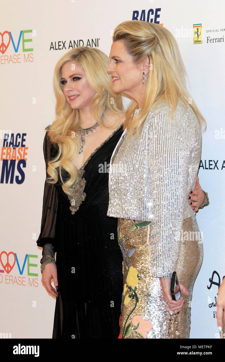 Beverly Hills Ca 20th Apr 2018 Avril Lavigne Nancy Davis At Arrivals For 25th Annual Race 