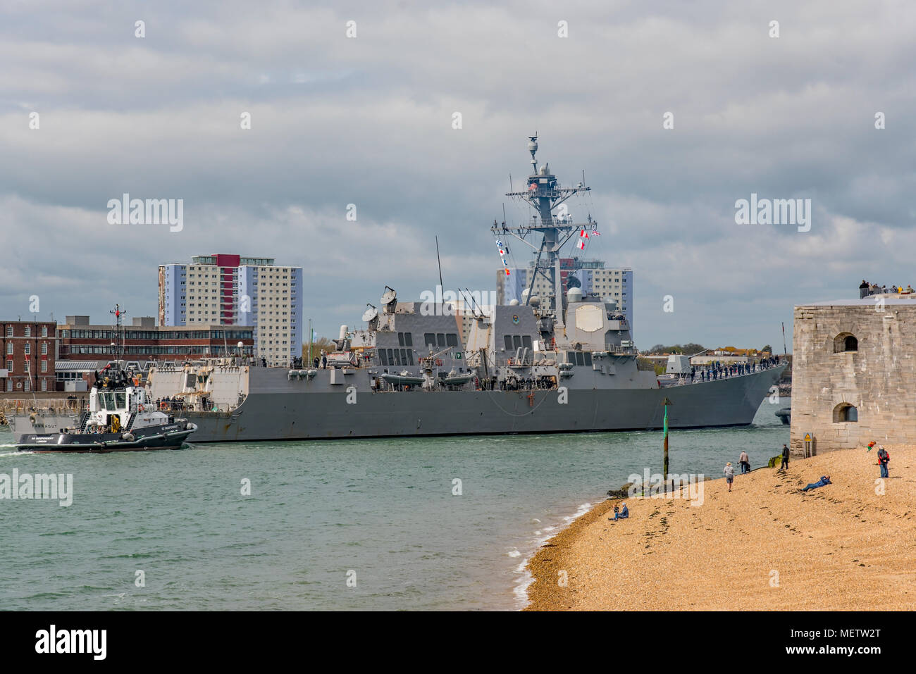 Arleigh burke class guided missile destroyer uss farragut ddg 99 hi-res ...