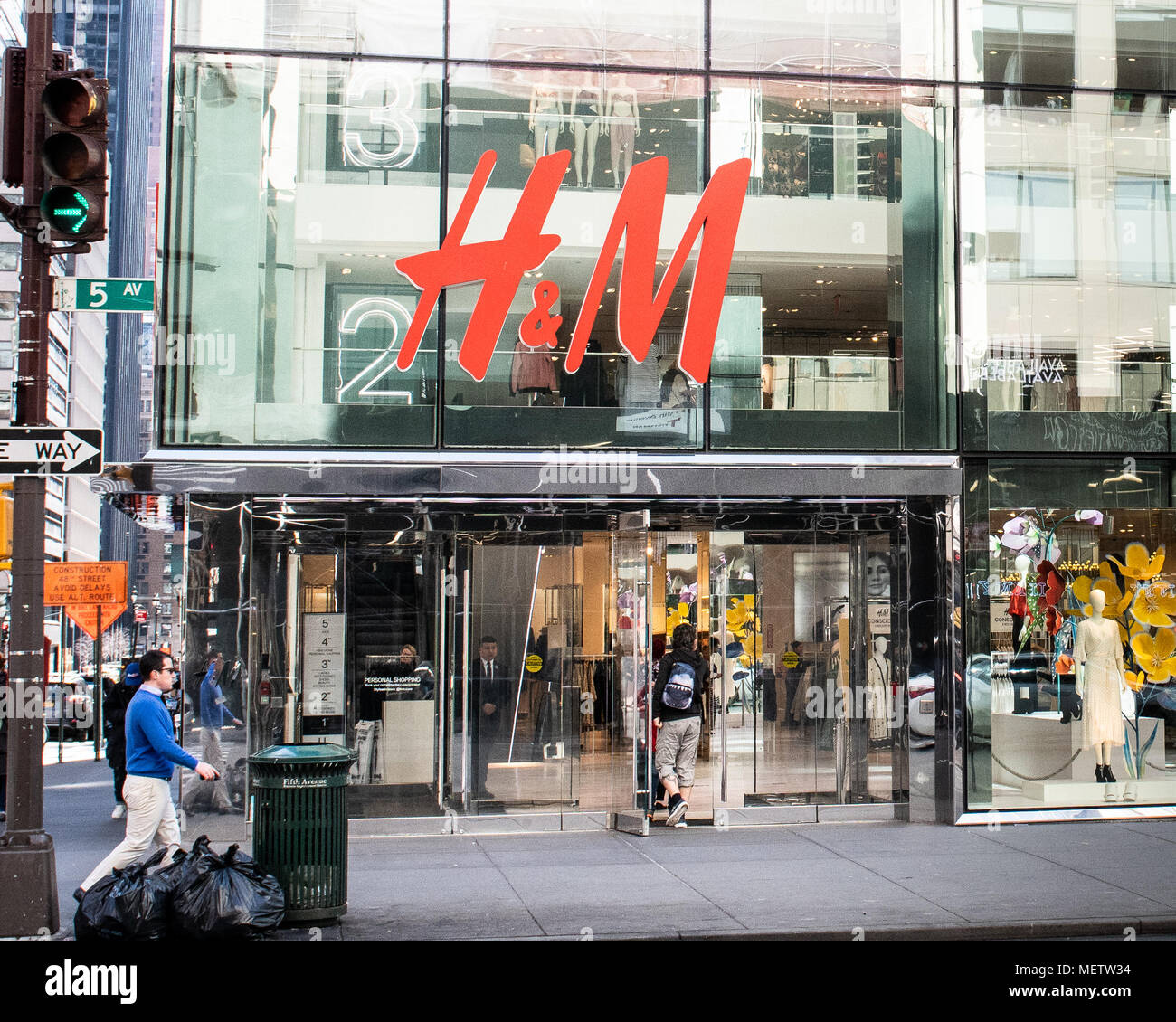 H&M store in New York City Stock Photo - Alamy