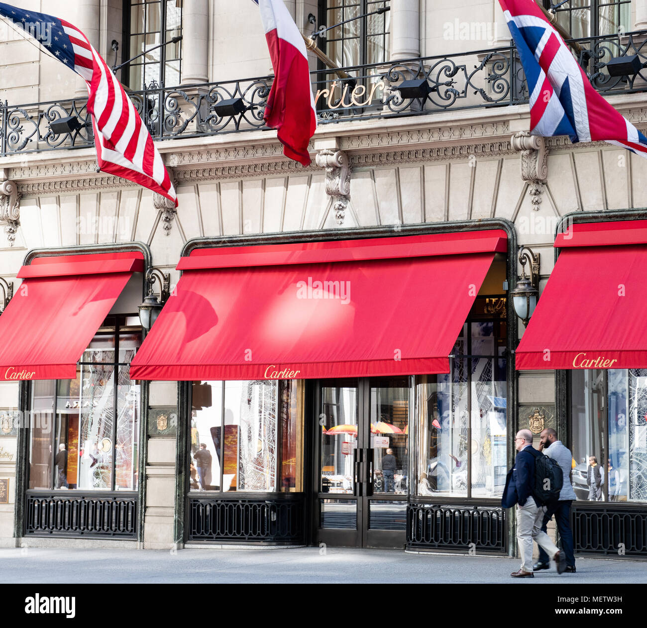 Cartier jewelry store on Fifth Avenue in New York City Stock Photo Alamy