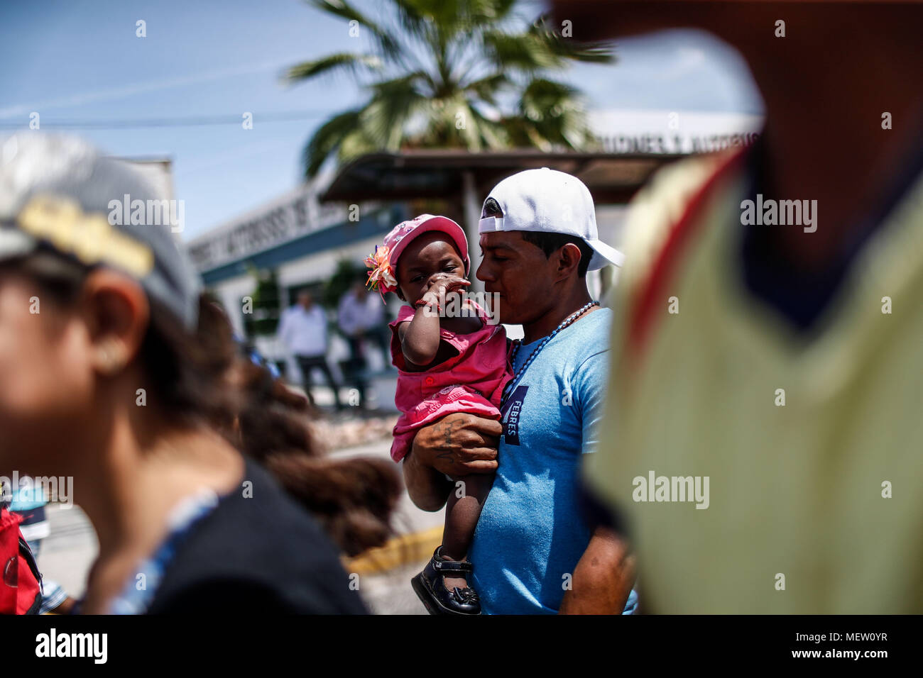 Kino, Mexico. 23rd Apr, 2018. Donald Trump, president of the United States, continues with his plan on Monday to stop immigration from Mexico, in view of this position the Caravan of the Migrant has protested with a march today on the boulevard Kino, in northern Mexico ..  This half day the Caravan completed two days of arriving in Hermosillo, where they have been assisted by the Red Cross, civil society and other organizations around 600 migrants from different countries of Central America by the Red Cross and civil society.  They arrived in this c Credit: NortePhoto.com/Alamy Live News Stock Photo