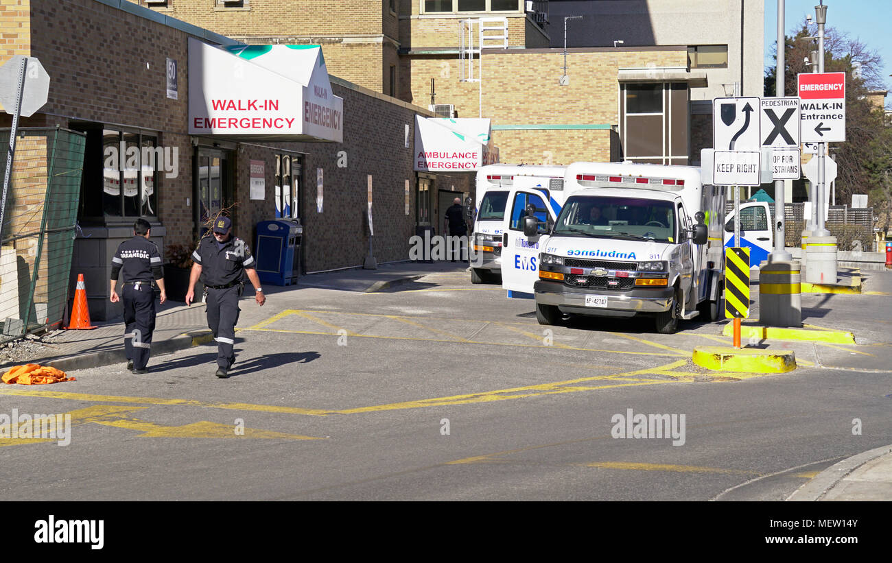 Toronto, Canada. 23rd Apr, 2018. Victims of Alek Minassian van attack in Toronto North York are receiving treatments at Sunnybrook Hospital Emergency, paramedics and ambulances can be seen busy outside the Emergency Entrance of Toronto Sunnybook Hospital Trauma Centre in the afternoon of April 23, 2018 Credit: CharlineXia/Alamy Live News Stock Photo