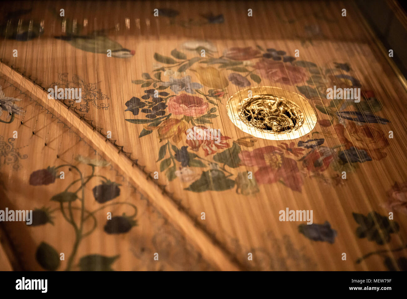 Harpsichord strings hi-res stock photography and images - Alamy