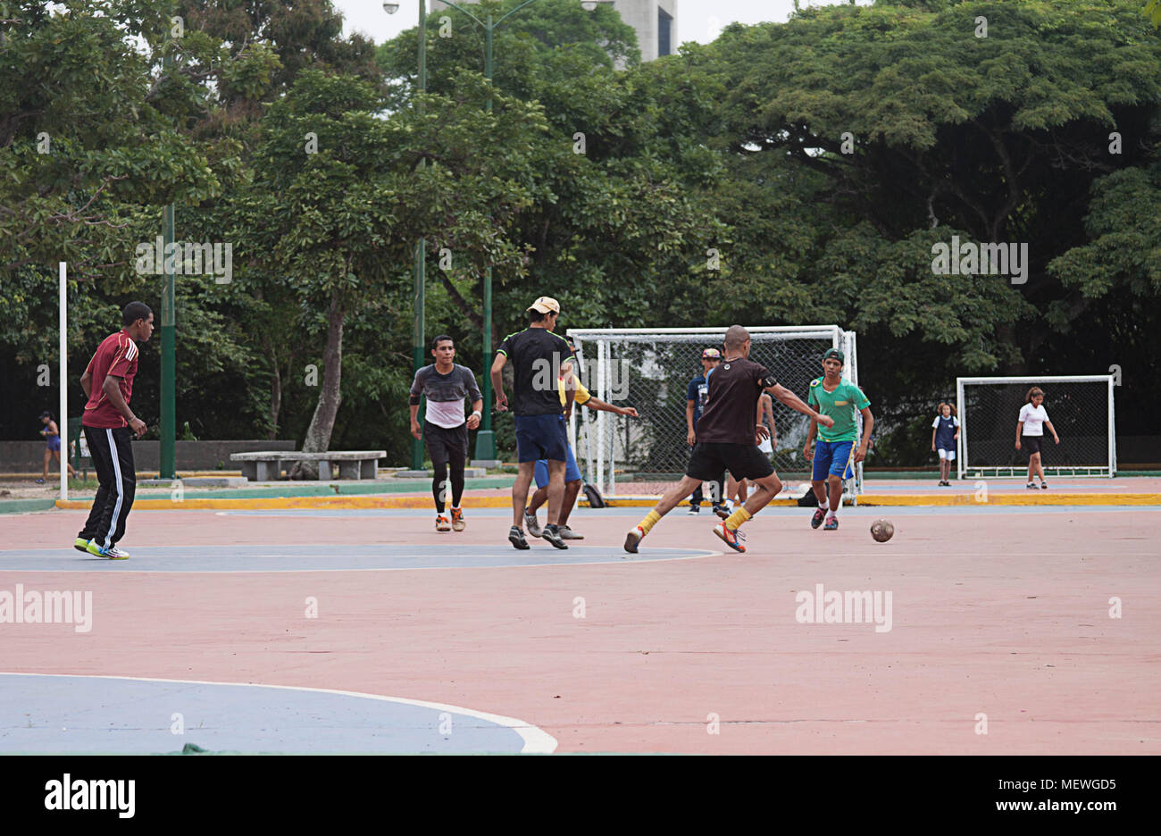 Boys Playing Football In The Park In Caracas Venezuela Stock Photo Alamy boys-playing-football-in-the-park-in-caracas-venezuela-stock-photo-alamy